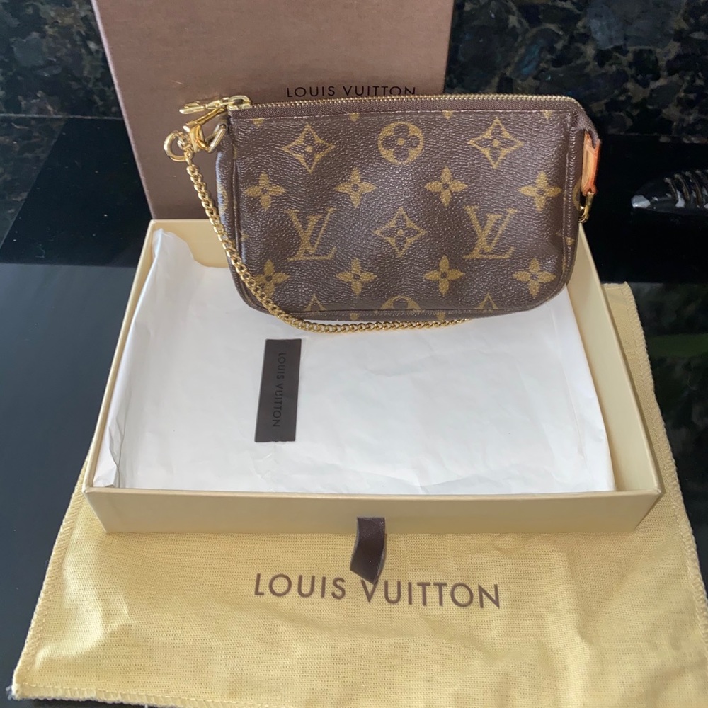 Louis Vuitton Mini Pochette Accessory